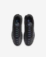 NIKE AIR MAX PLUS "BLACK/LASER BLUE" - Imagen 4