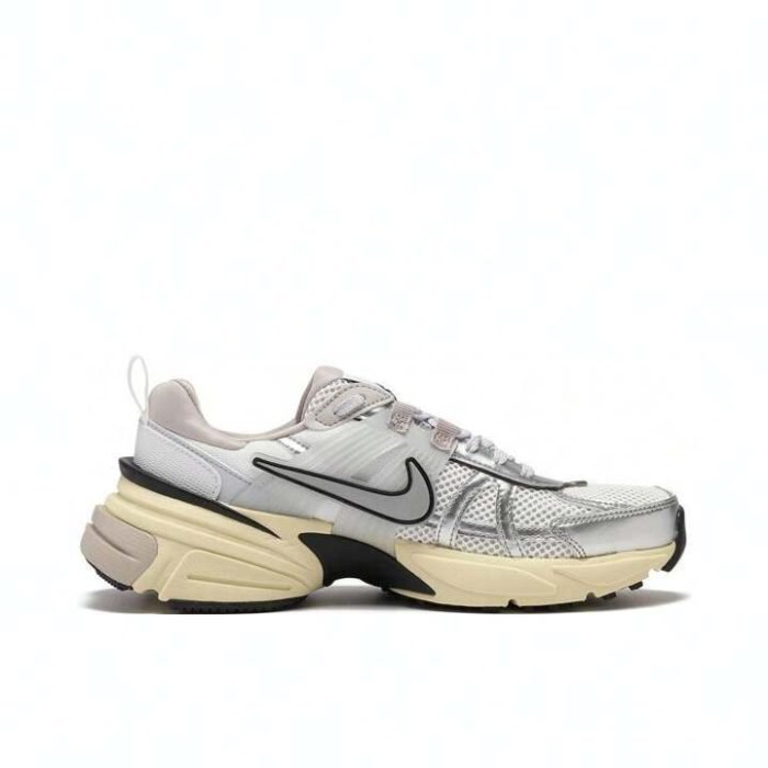 Nike V2k Run Puré Platinum - Imagen 2