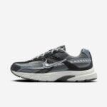 Nike Initiator